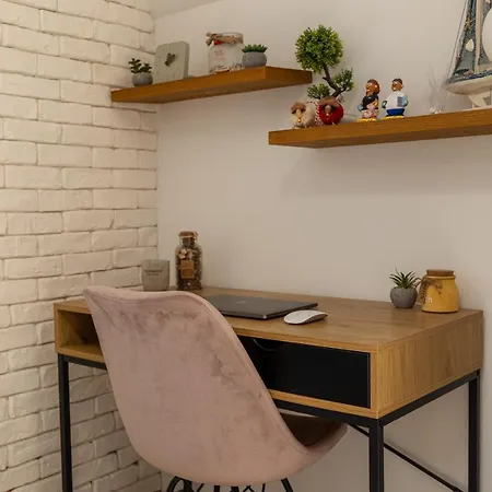 Maisonette With Underground Parking Apartment