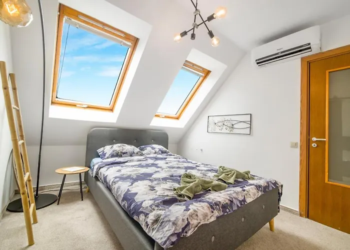 Maisonette With Underground Parking *